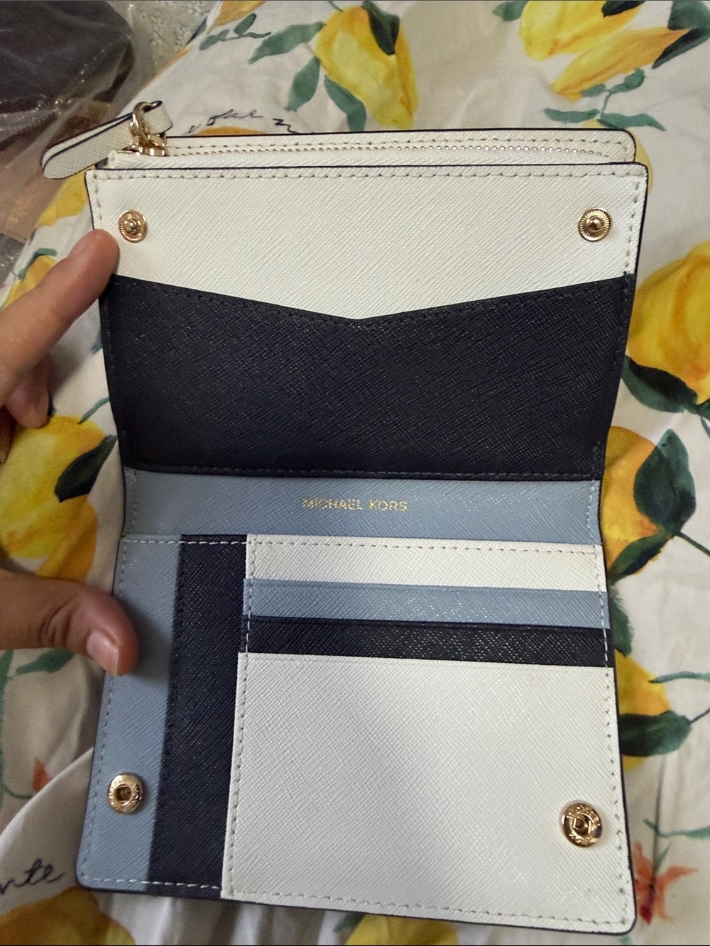Michael Kors light blue wallet with gold hardware - Picture 2 of 9